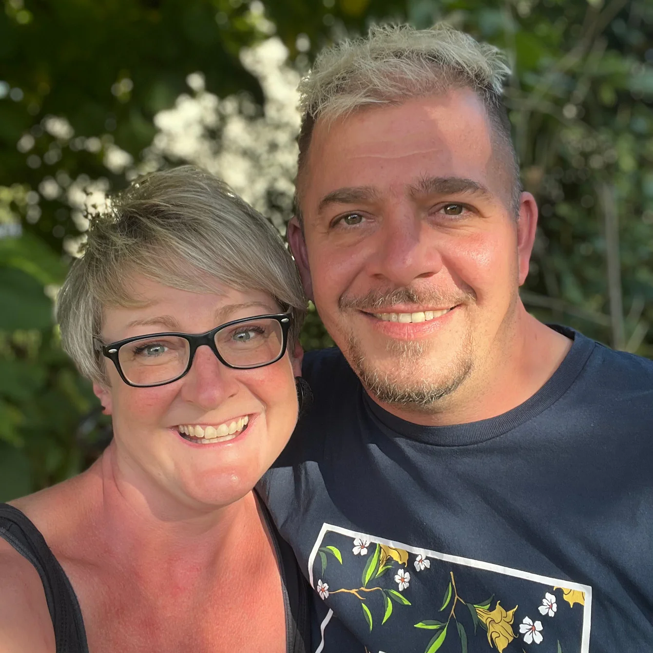 Corinna und Boris mit ihren Hunden